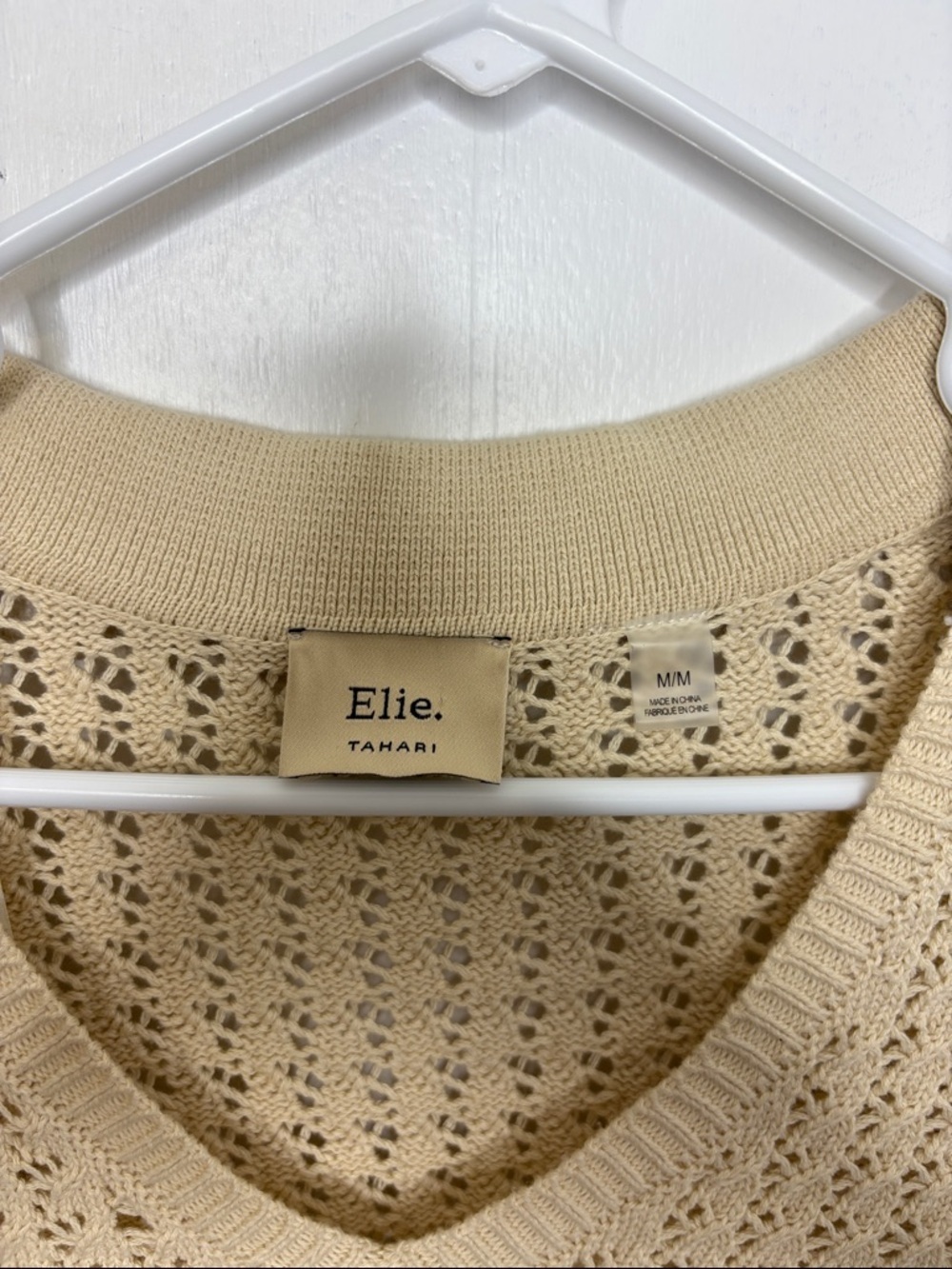 Elie Tahari Top Womens Medium Crochet Open Knit Collared V Neck Old Money Preppy - Picture 4 of 10
